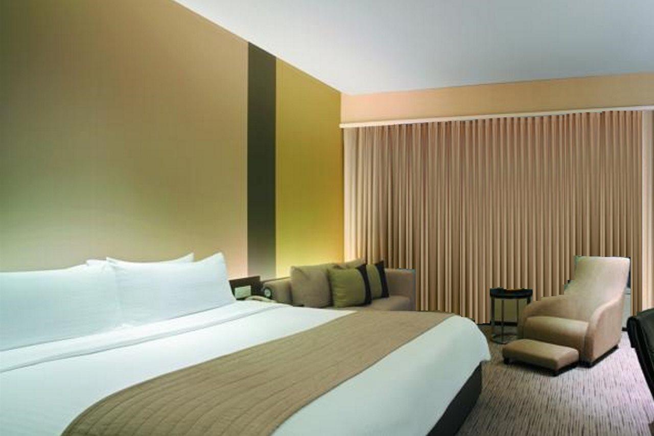 Hotel Traders Hotel, 5*